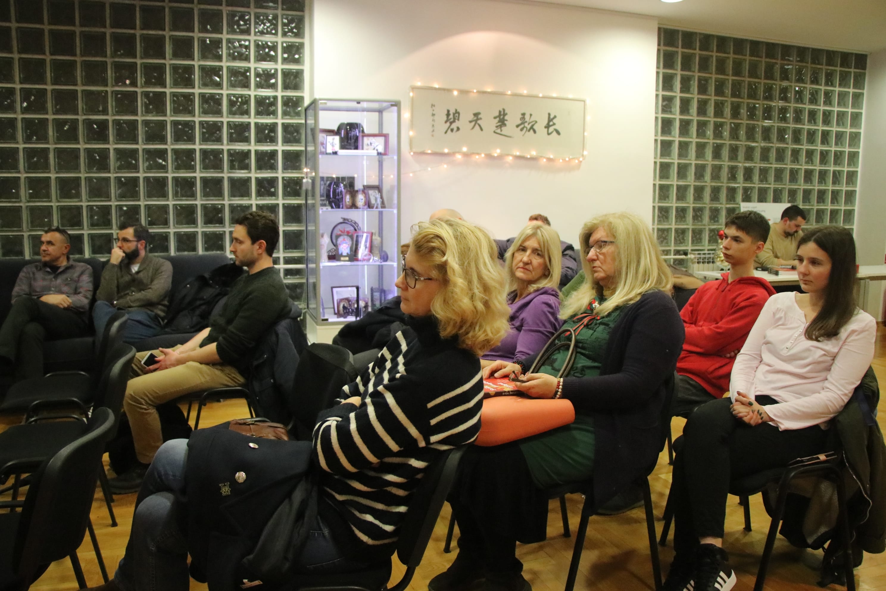 Promotion of the book “Silk, Dragons and Paper: Chinese Civilization, Culture and History” held in Confucious Institute at University of Zagreb (16 December 2022)